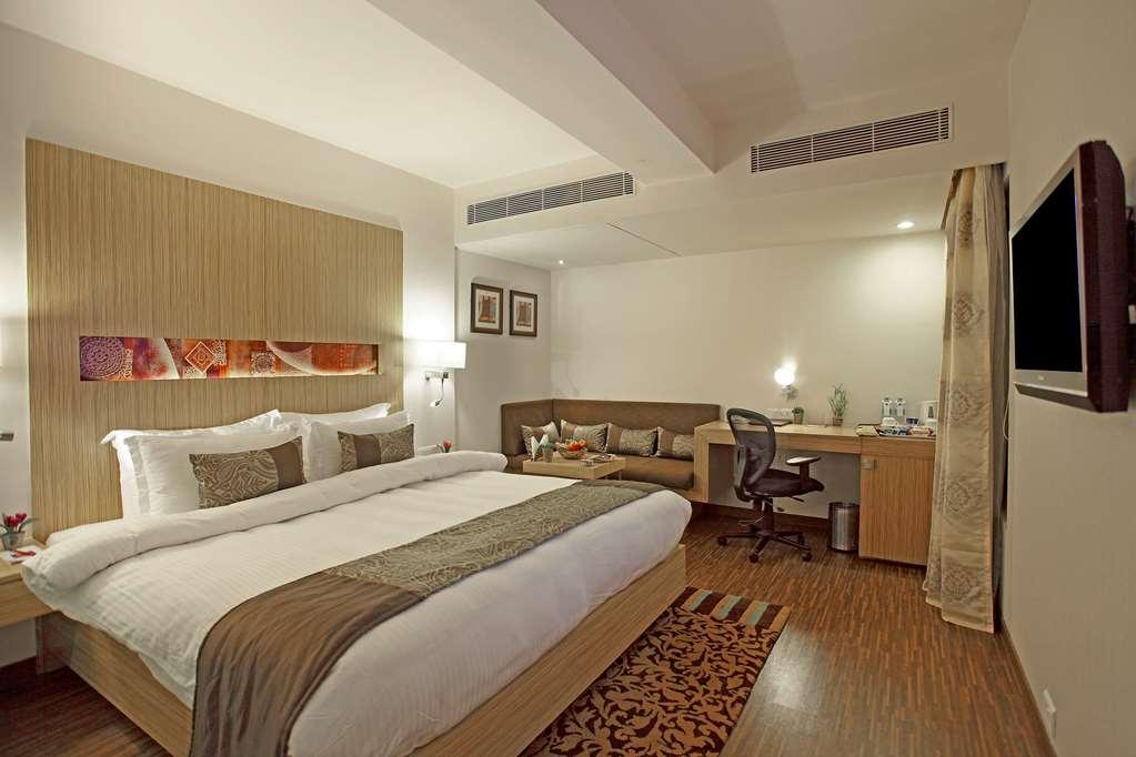 Comfort Inn Legacy Раджкот Номер фото