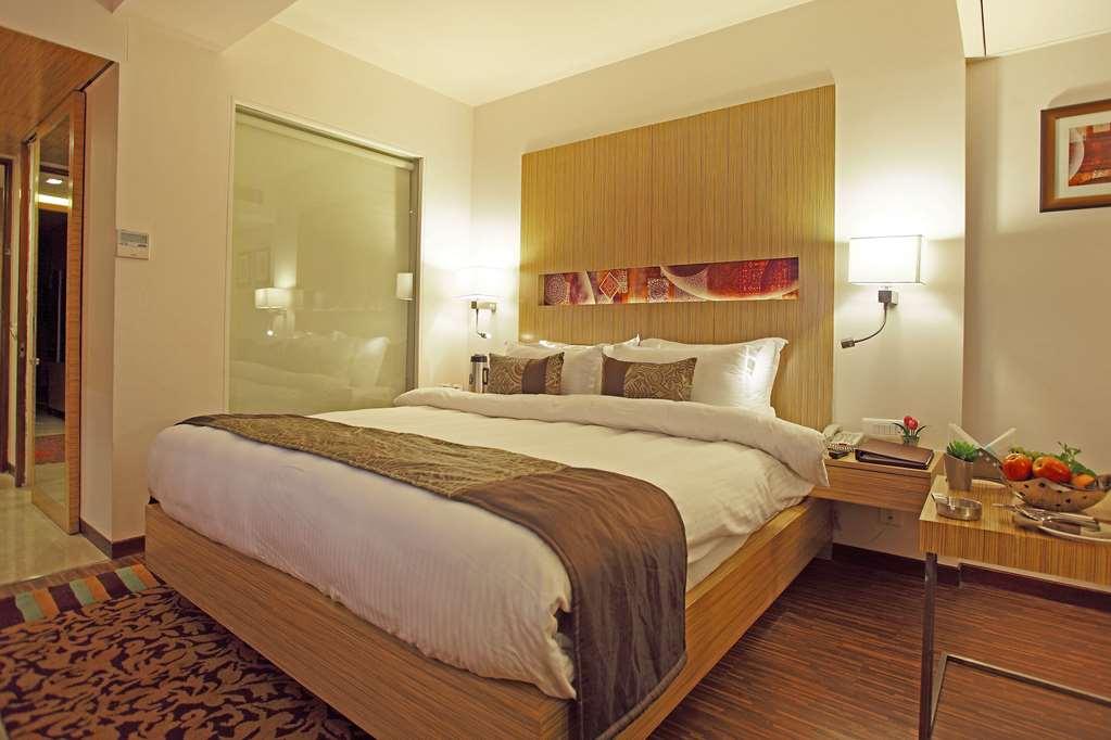 Comfort Inn Legacy Раджкот Номер фото