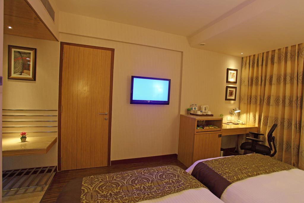 Comfort Inn Legacy Раджкот Екстер'єр фото
