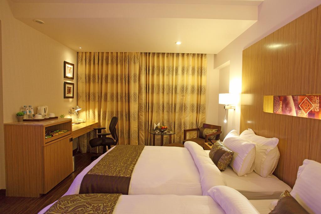 Comfort Inn Legacy Раджкот Екстер'єр фото