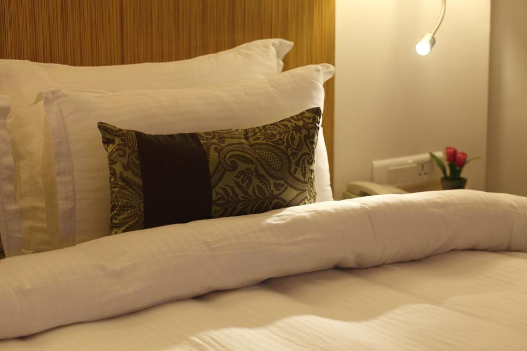 Comfort Inn Legacy Раджкот Екстер'єр фото