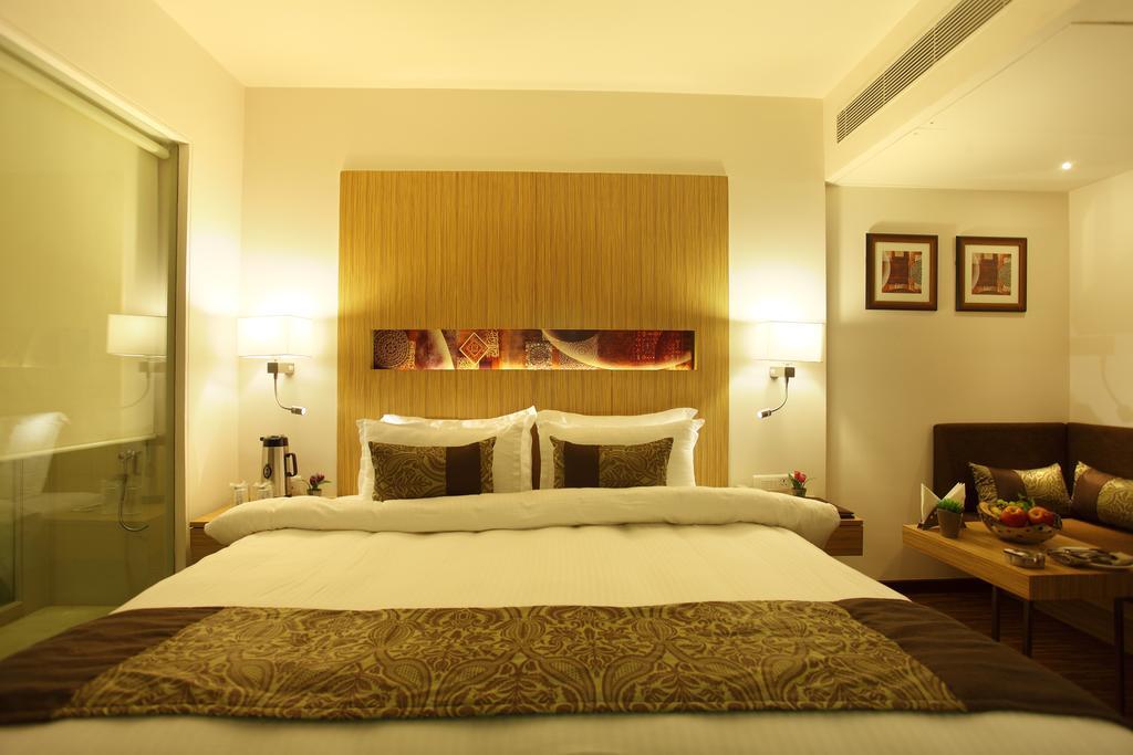 Comfort Inn Legacy Раджкот Екстер'єр фото