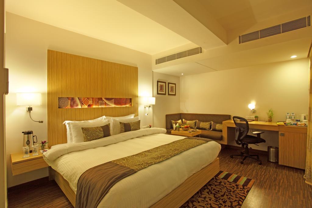 Comfort Inn Legacy Раджкот Екстер'єр фото
