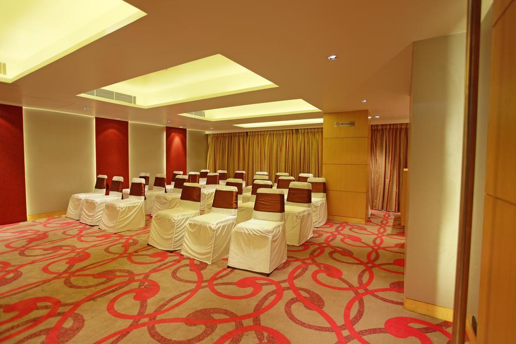 Comfort Inn Legacy Раджкот Бізнес фото