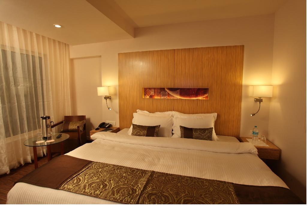 Comfort Inn Legacy Раджкот Екстер'єр фото