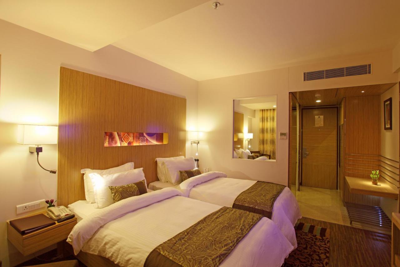 Comfort Inn Legacy Раджкот Екстер'єр фото